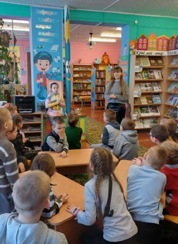 25 марта в Щучинской детской библиотеке в рамках Недели детской книги прошла сказочная викторина «Волшебный сундучок»