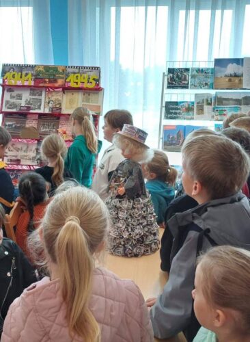 Ознакомительная экскурсия по библиотеке “В гости к книгам”